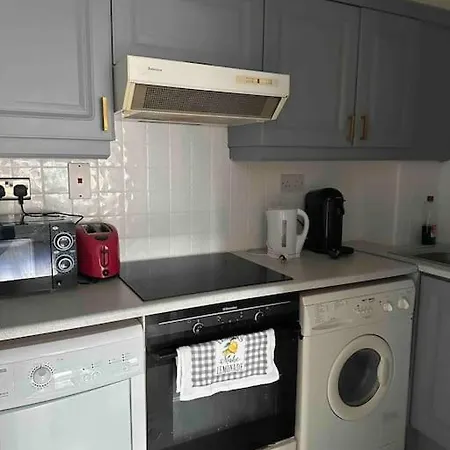 In 7 Apartment